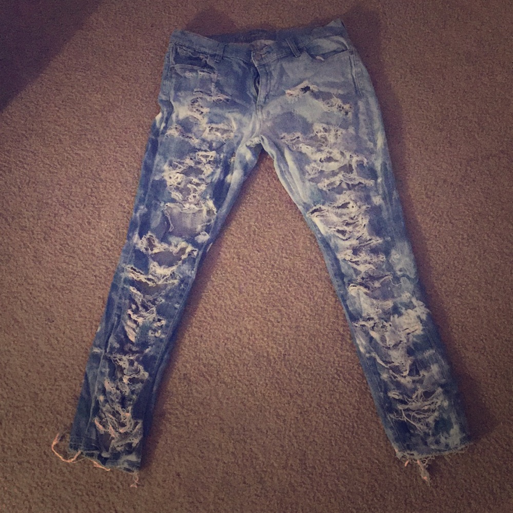 Destroyed Jeans